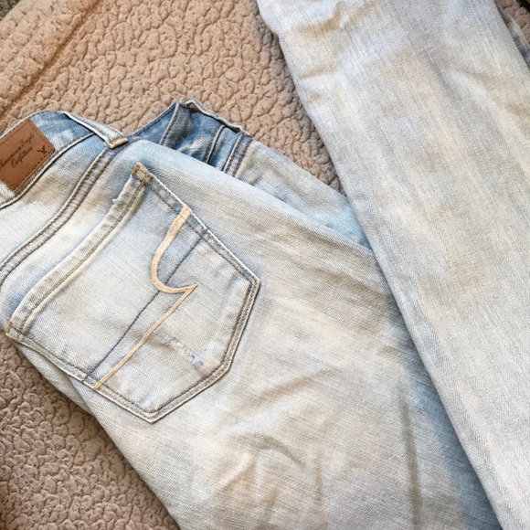 American Eagle Outfitters Denim - AE light wash distressed jeans